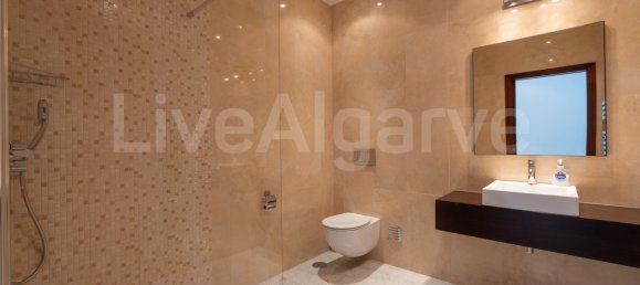 4 Schlafzimmer Villa in Alvor, Portugal, Nr. 299737 46