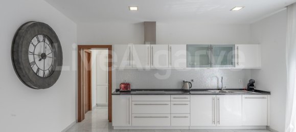 4 Schlafzimmer Villa in Alvor, Portugal, Nr. 299737 19