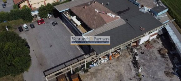 Entrepôt à Lonato del Garda, Italy 1400m² No. 279920 3
