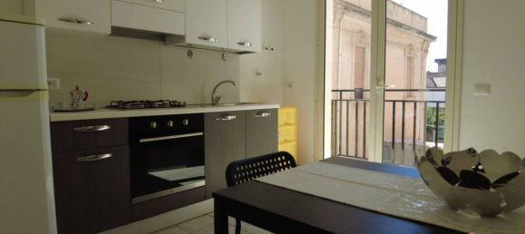 Apartamento de 2 dormitorios en Siderno, Italy No. 300418 3