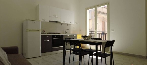 Apartamento de 2 dormitorios en Siderno, Italy No. 300418 2