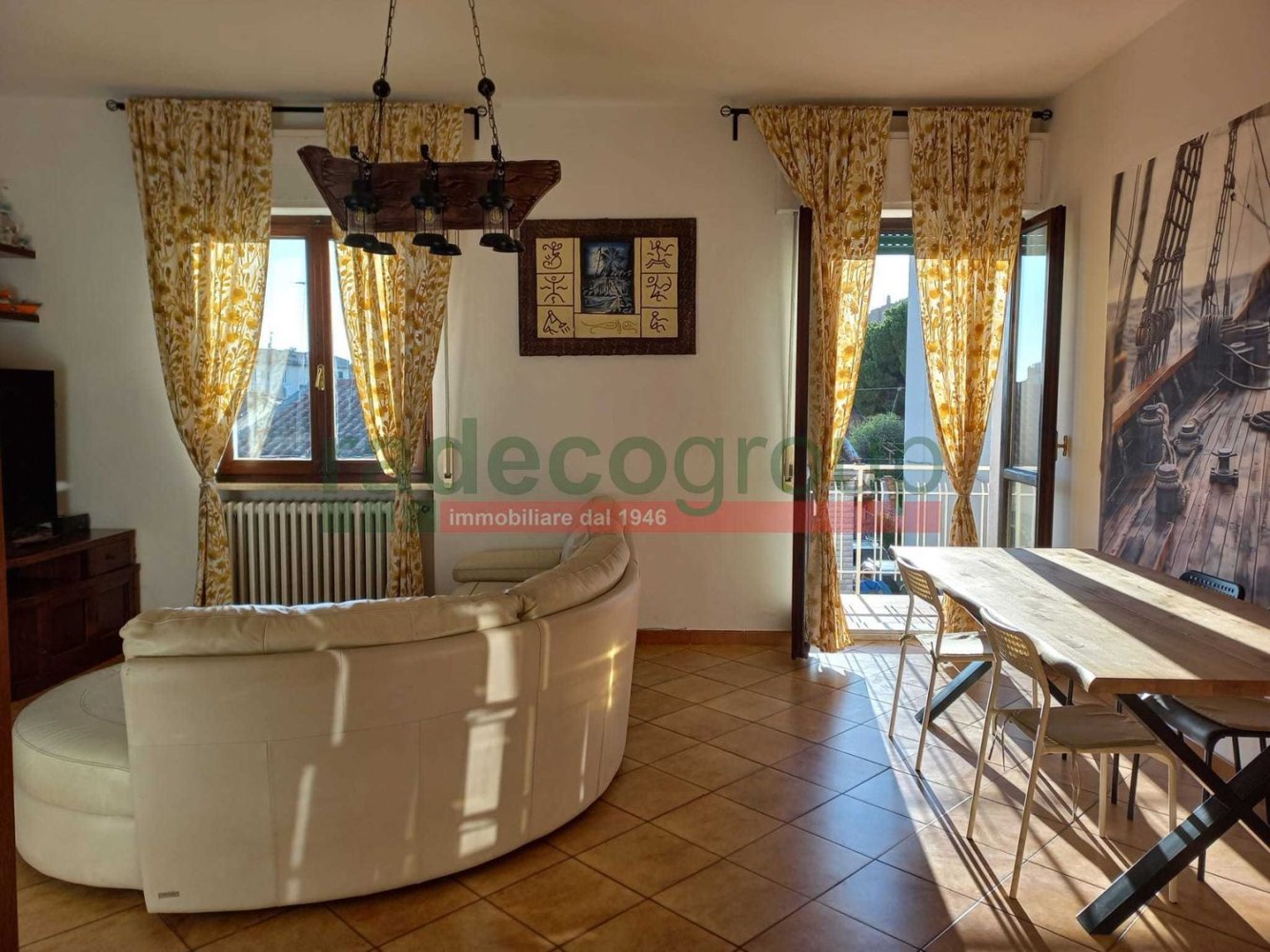 8 bedrooms Apartment in Livorno, Italy No. 385581