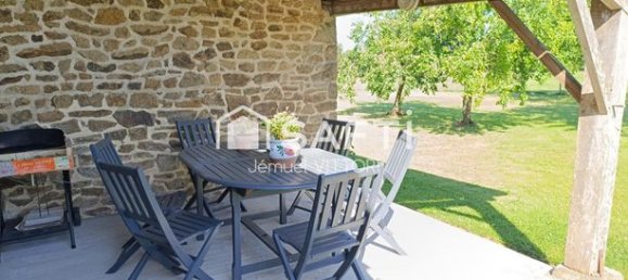 3 bedrooms House in Mayenne, France No. 304411 2