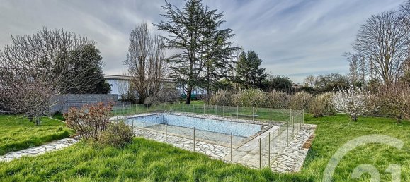 904m² Hotel in Chasnais, France No. 103133 15