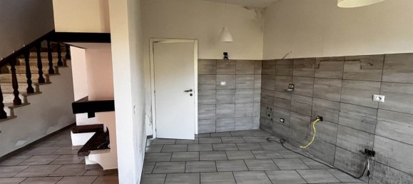 5 rooms House in Cavriglia, Italy No. 51090 4