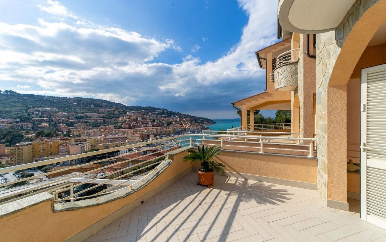 3 bedrooms Villa in Monte Argentario, Italy No. 270905