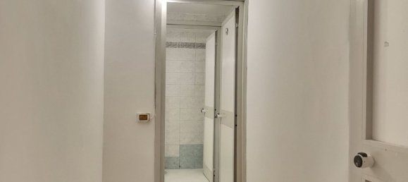 209m² Commercial property in Rome, Italy No. 315491 22