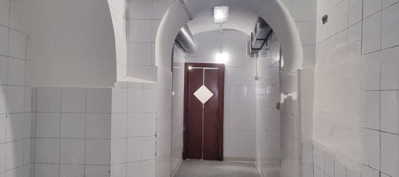 209m² Commercial property in Rome, Italy No. 315491 14