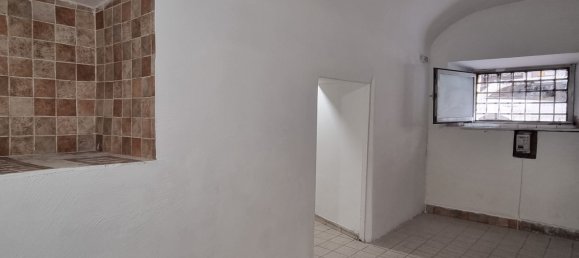 209m² Commercial property in Rome, Italy No. 315491 26