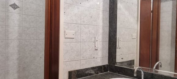 209m² Commercial property in Rome, Italy No. 315491 16