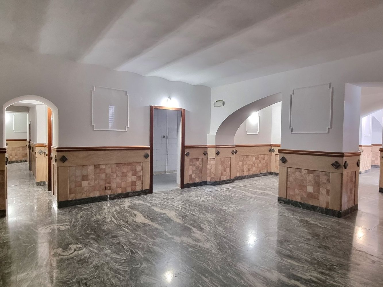 209m² Commercial property in Rome, Italy No. 315491