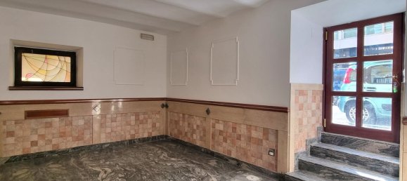 209m² Commercial property in Rome, Italy No. 315491 7