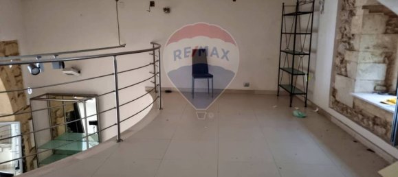 2غرفة عقار تجاري في Melilli, Italy رقم 55142 12
