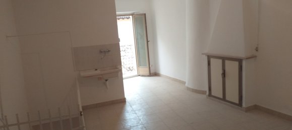 2 bedrooms Apartment in L'Aquila, Italy No. 265890 8