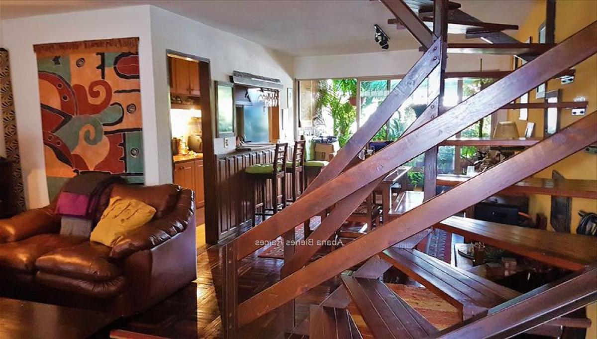 4 bedrooms Apartment in Montevideo, Uruguay No. 11664