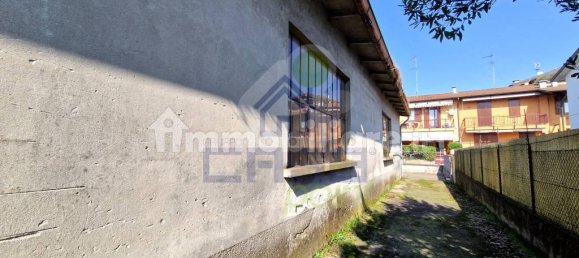 1 room Commercial property in Cremona, Italy No. 207355 5