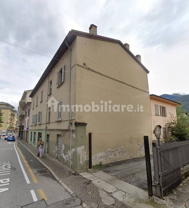 Apartamento de 2 dormitorios en Sondrio, Italy No. 290425