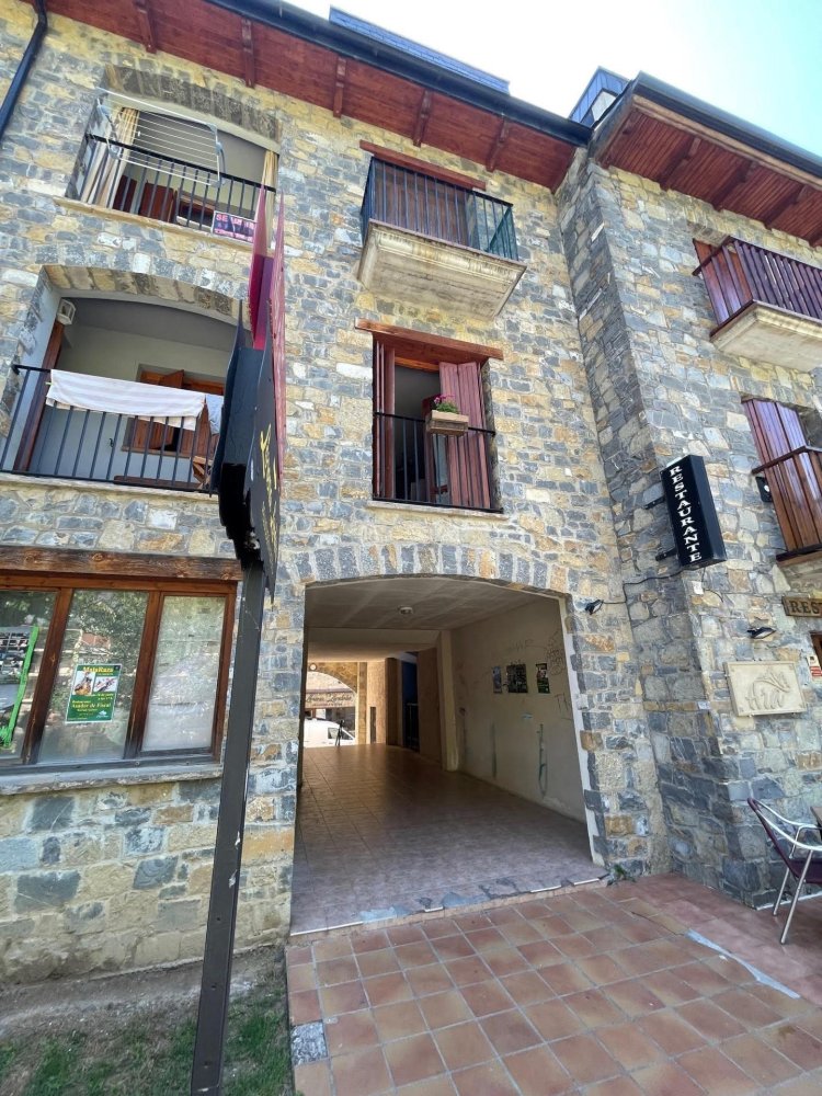 1 bedroom Apartment in Huesca, Spain No. 164499