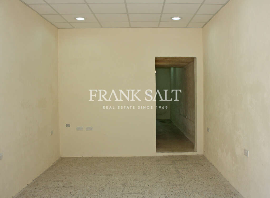 70m² Shop in Hamrun, Malta No. 13506