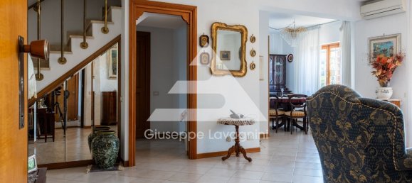 4-Zimmer Wohnung in Albano Laziale, Italy, Nr. 8682 10