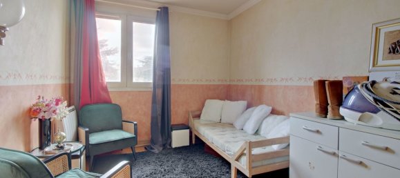 4 bedrooms Apartment in Poissy, France No. 180697 8