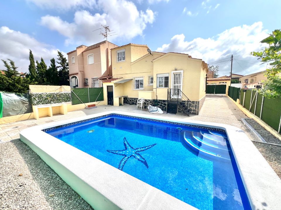 4 bedrooms Townhouse in La Marina, Spain No. 263905