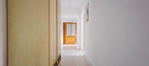 3 rooms Apartment in Siena, Italy No. 222288 2