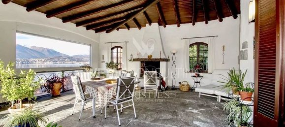 5 bedrooms Villa in Campione d'Italia, Italy No. 60024 16