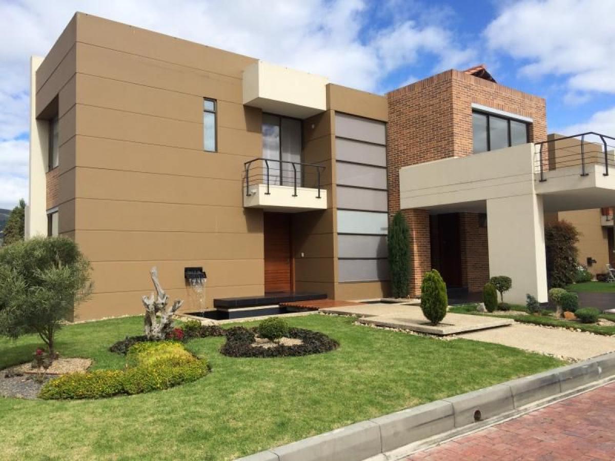 3 bedrooms House in Cundinamarca, Colombia No. 8819