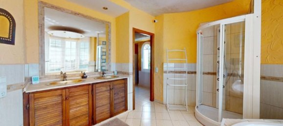 5 bedrooms Villa in Alicante, Spain No. 190477 21