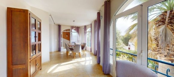 5 bedrooms Villa in Alicante, Spain No. 190477 6