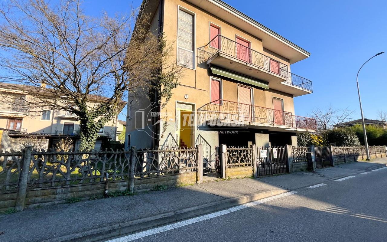 3غرفة شقة في Tribiano, Italy رقم 37276