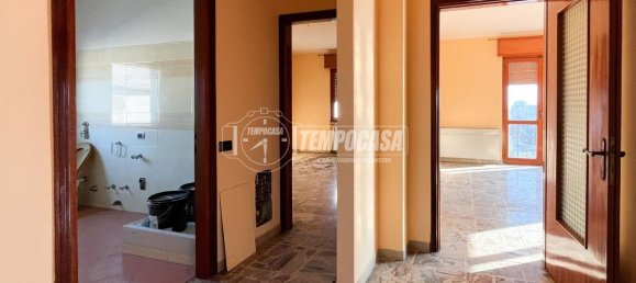 3غرفة شقة في Tribiano, Italy رقم 37276 35