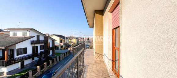 3غرفة شقة في Tribiano, Italy رقم 37276 49