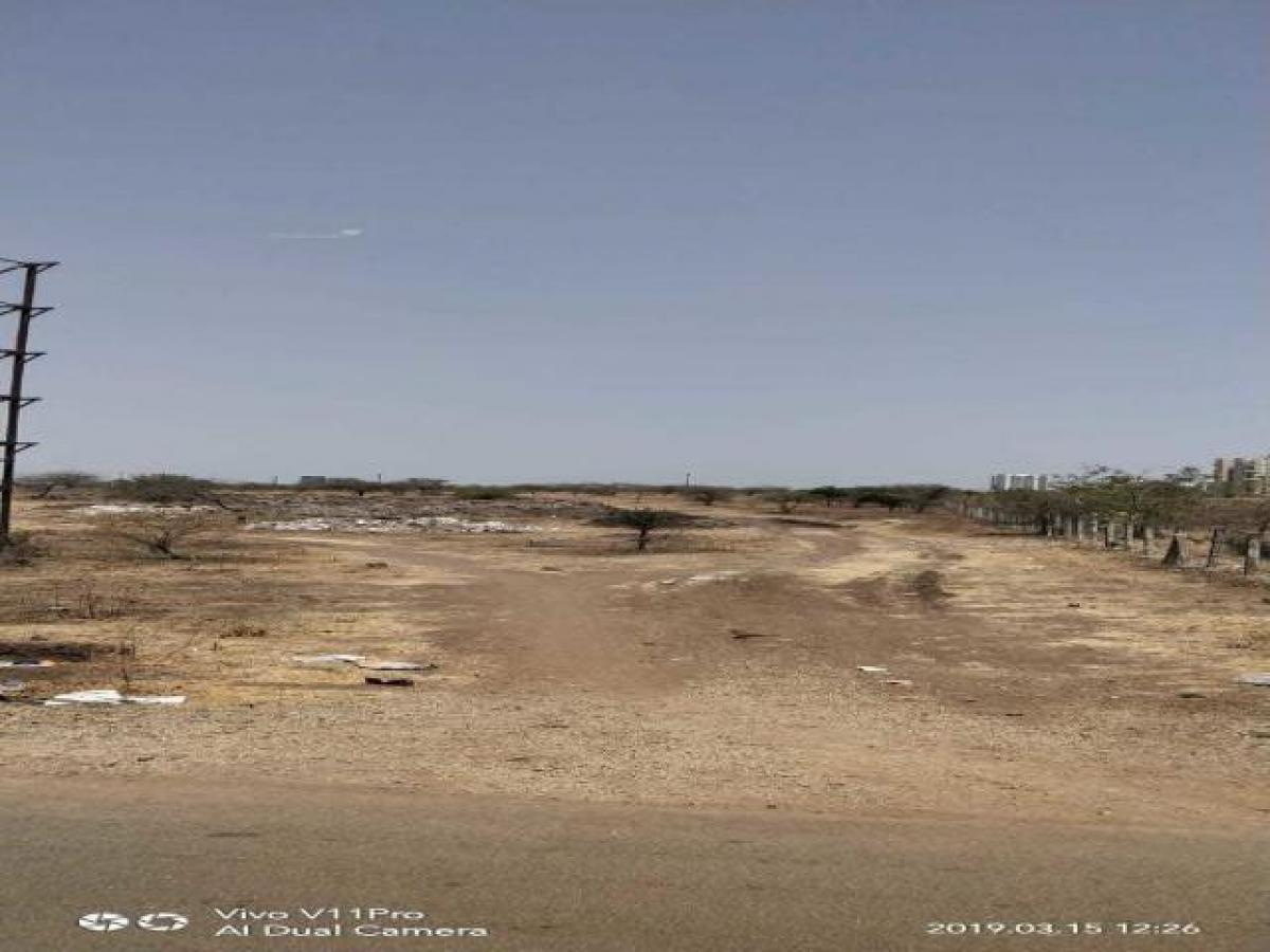  Land in Pune, India No. 40237