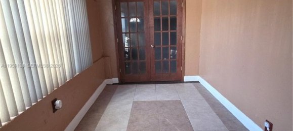 3 dormitorios villa en venta en Miami, Miami-Dade, Florida, USA № 615540 14