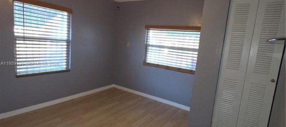 3 dormitorios villa en venta en Miami, Miami-Dade, Florida, USA № 615540 9