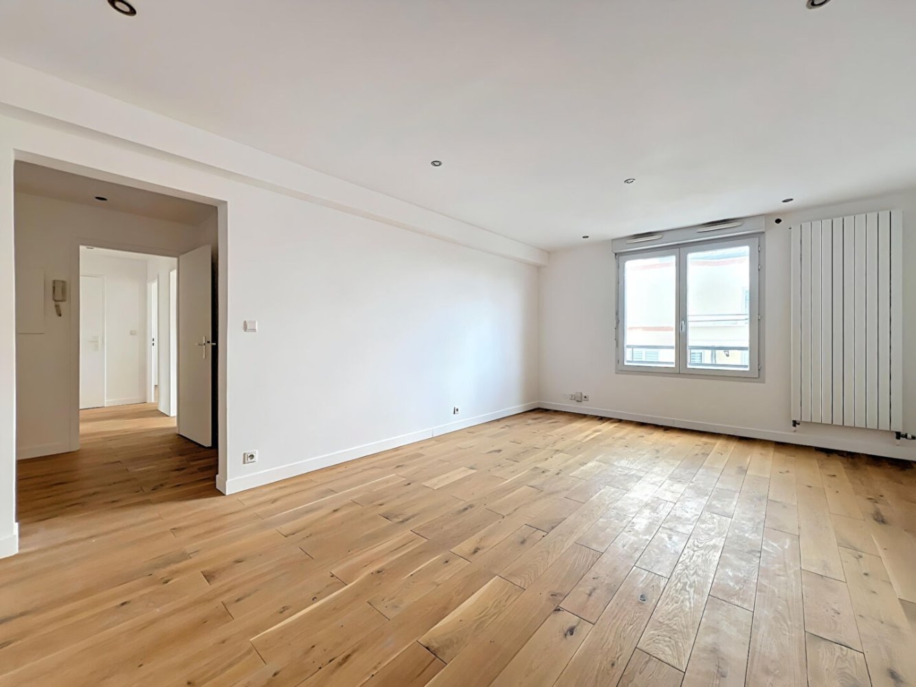 Квартира с 3 комнатами в Сюрен, Франция № 131411