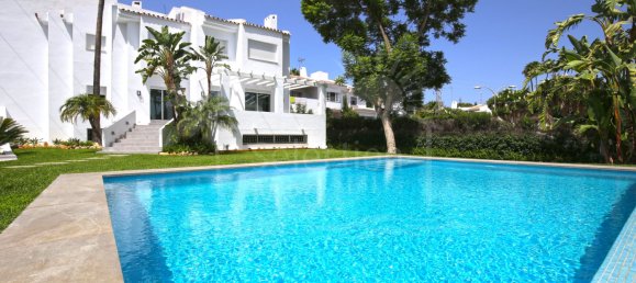 Adosado de 5 dormitorios en Marbella, Spain No. 119420 26