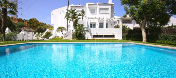 Adosado de 5 dormitorios en Marbella, Spain No. 119420 30