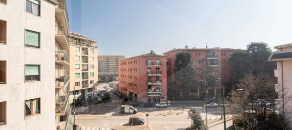 Apartamento de 2 habitaciónes en Milan, Italy No. 241440 6