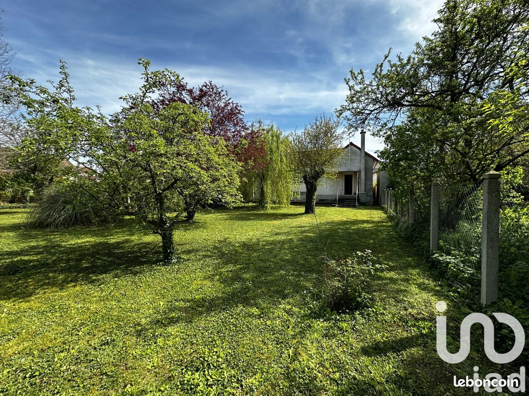 3 chambres Maison à Sainte-Savine, France No. 153646