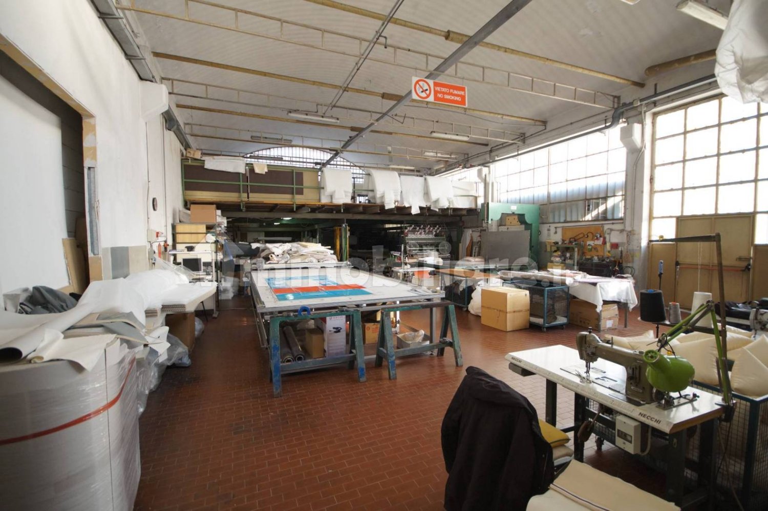 3 rooms Warehouse in Turin, Italy No. 212107