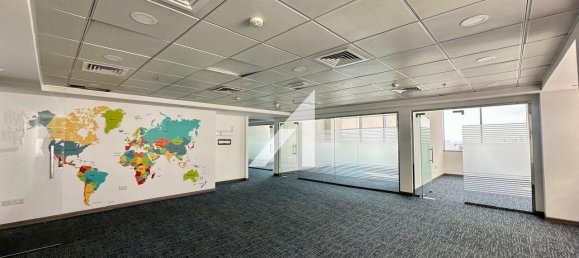 Oficina en Dubai, UAE 179.6 m² No. 107409 3
