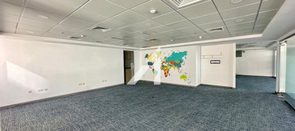 Oficina en Dubai, UAE 179.6 m² No. 107409 4
