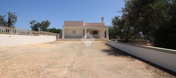 2 bedrooms Villa in Ostuni, Italy No. 263761 2