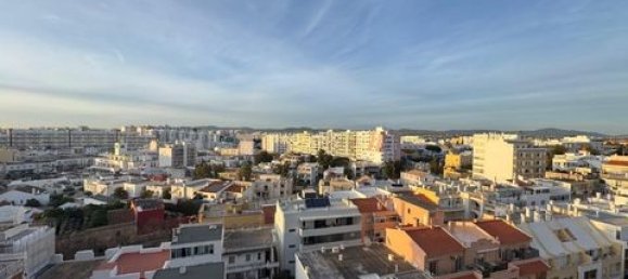 Apartamento T4 em Faro, Portugal N.º 150111 19