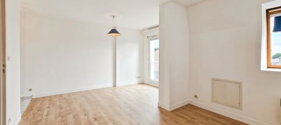 Estudio en Arras, France No. 313131 3