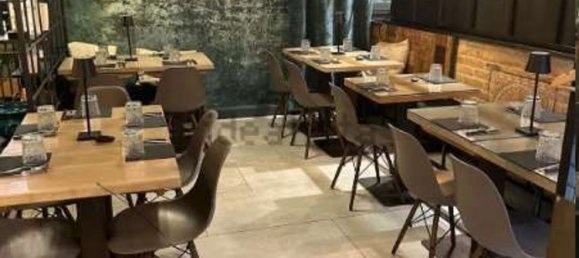 200m² Commercial property in Maranello, Italy No. 319400 5