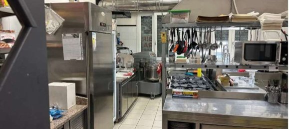 200m² Commercial property in Maranello, Italy No. 319400 10